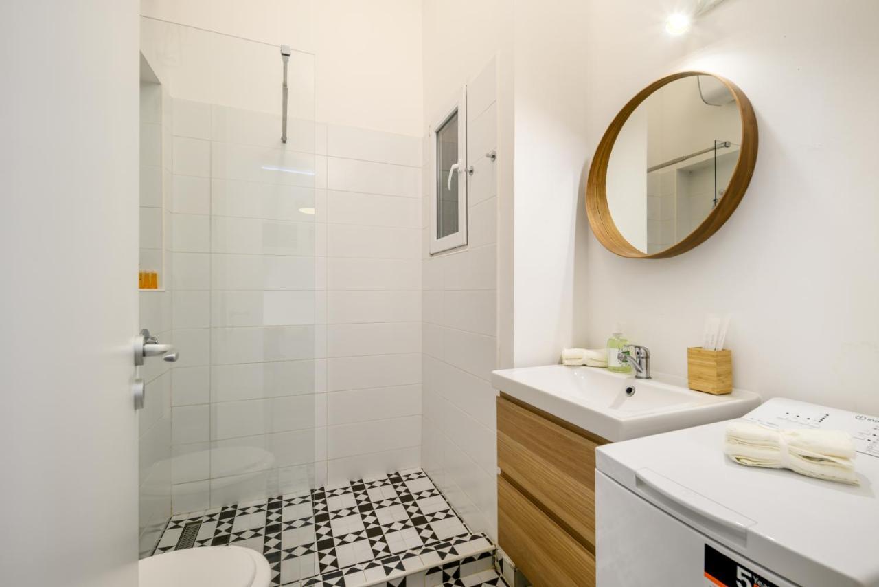 Stylish Yellow Suite In The Heart Of Budapeste Exterior foto