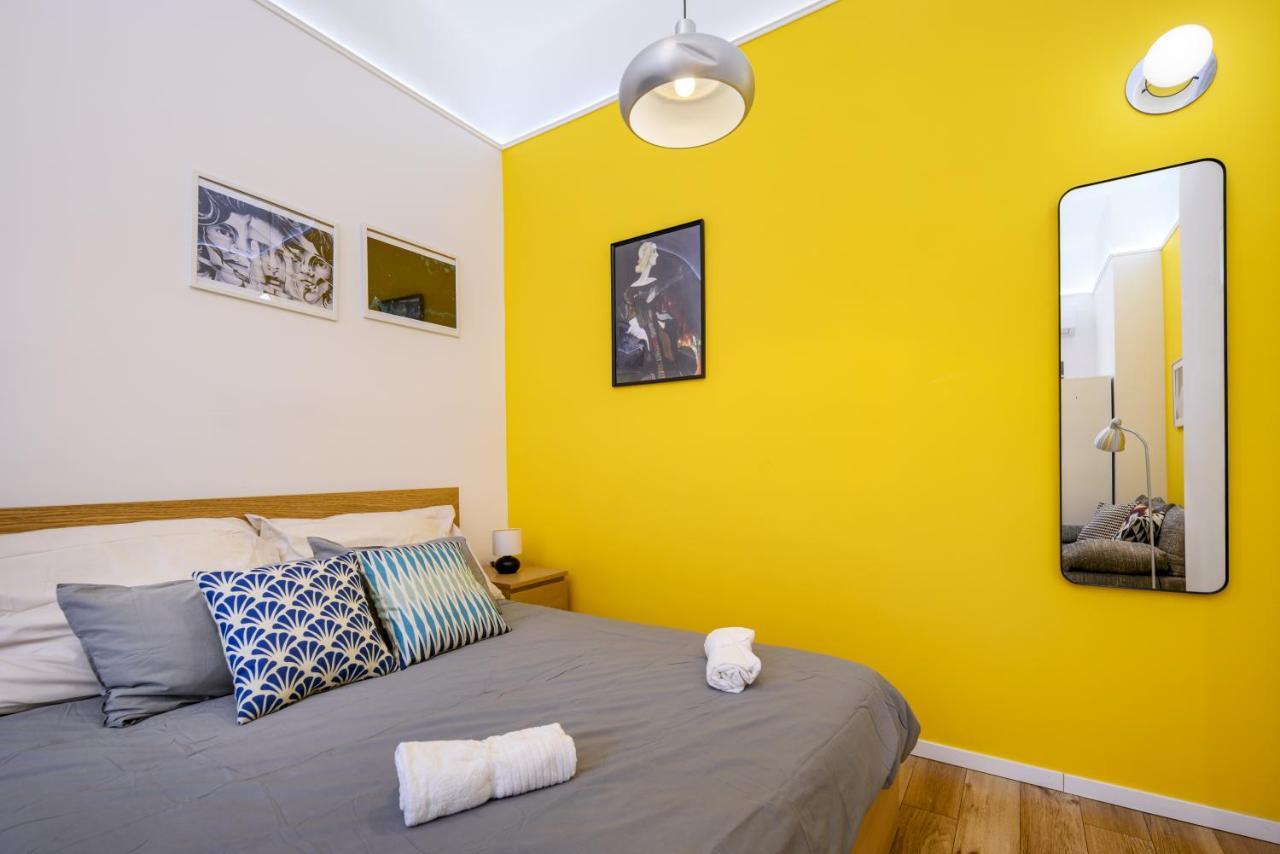 Stylish Yellow Suite In The Heart Of Budapeste Exterior foto